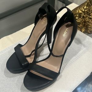 Aldo’s shoes 6” heel